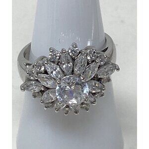 Womens Size 7.5 Silver Cocktail Ring With Rhinestones Cluster Elegant Classy